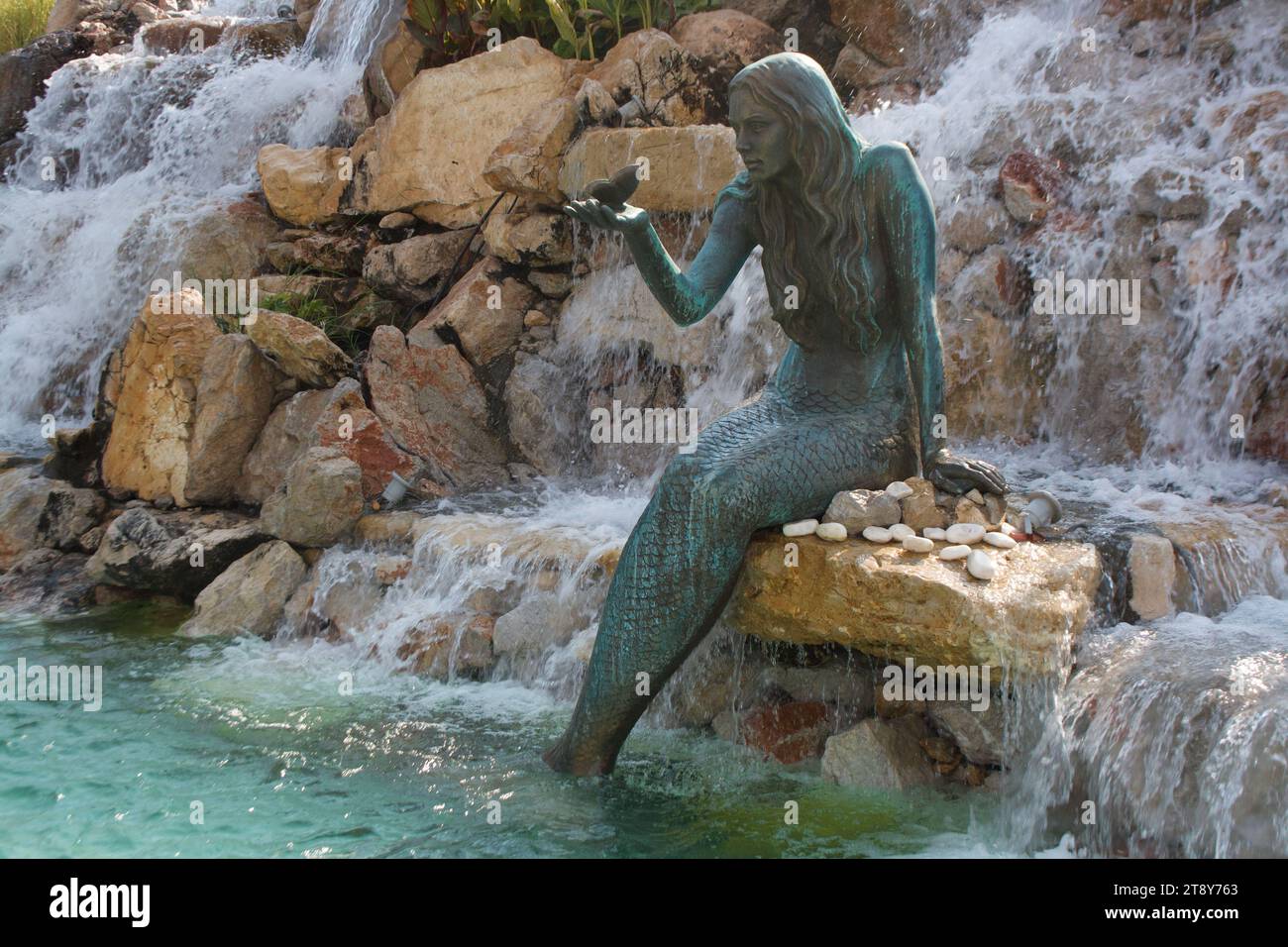 Statue de Sirène en cascade à Fountain Square, Marmaris, Turquie Banque D'Images