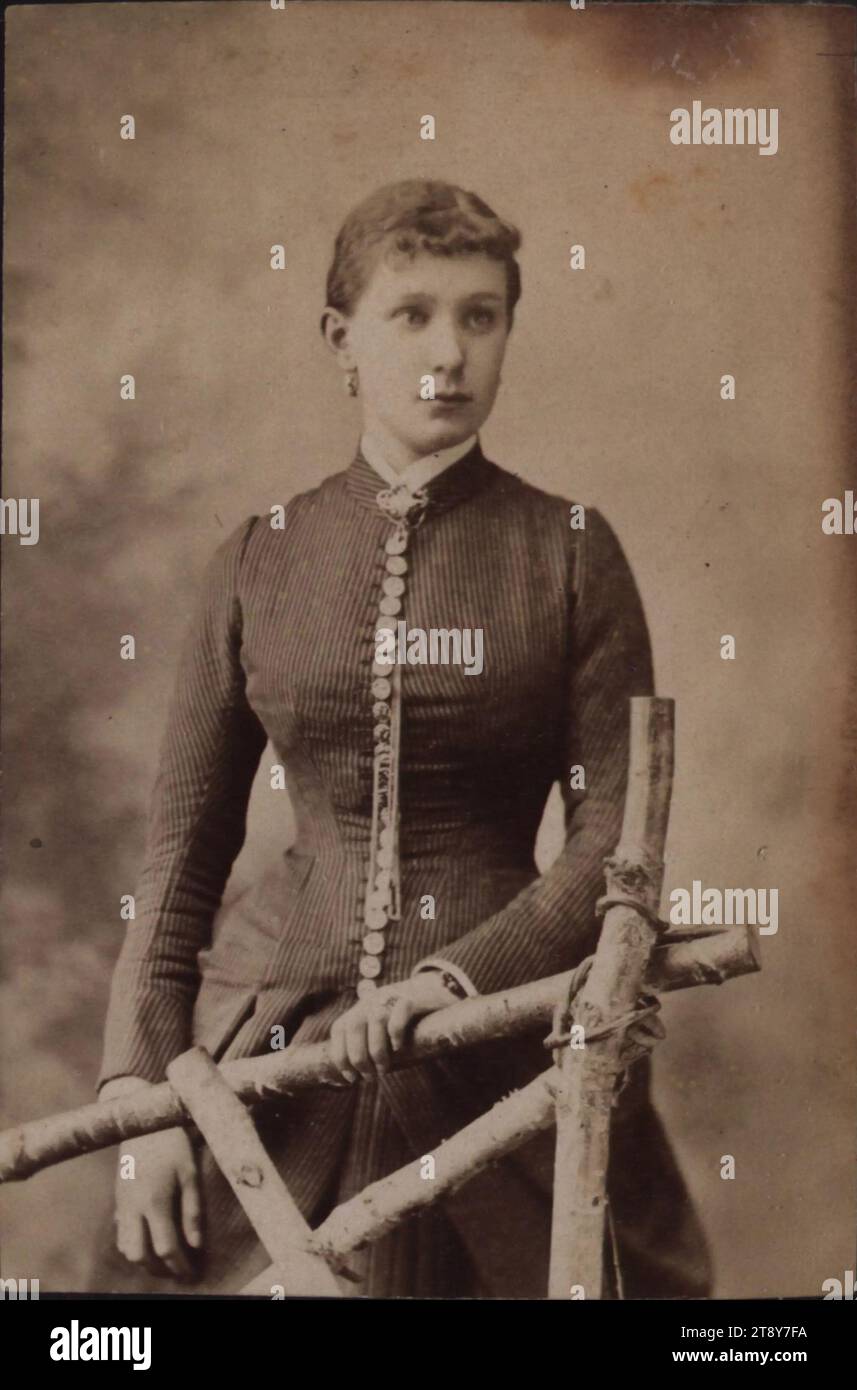 Fanny Huber, Pokorny & Reuter, studio photo, 1883, support carton, papier albumen, hauteur×largeur 11×6, 9 cm, portrait, femme, la collection Vienne Banque D'Images