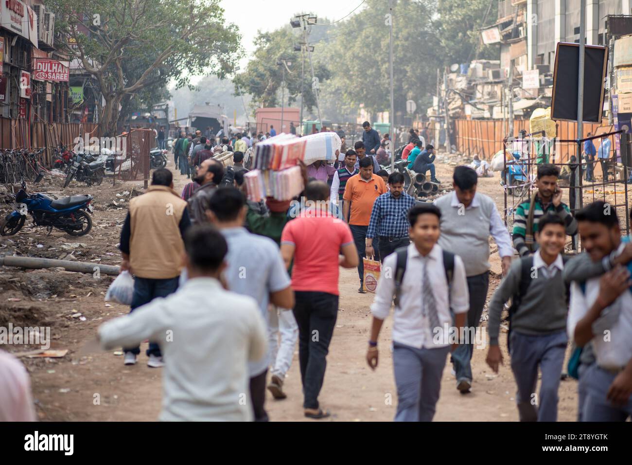Rue animée à Old Delhi, Inde Banque D'Images