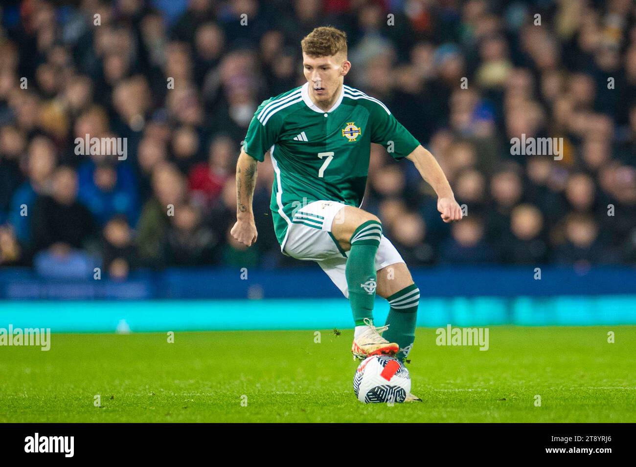 Liverpool le mardi 21 novembre 2023. Charlie Allen #7 de l'Irlande du Nord lors du match du Groupe F du Championnat d'Europe des moins de 21 ans de l'UEFA entre l'Angleterre et l'Irlande du Nord au Goodison Park, Liverpool, le mardi 21 novembre 2023. (Photo : Mike Morese | MI News) crédit : MI News & Sport / Alamy Live News Banque D'Images