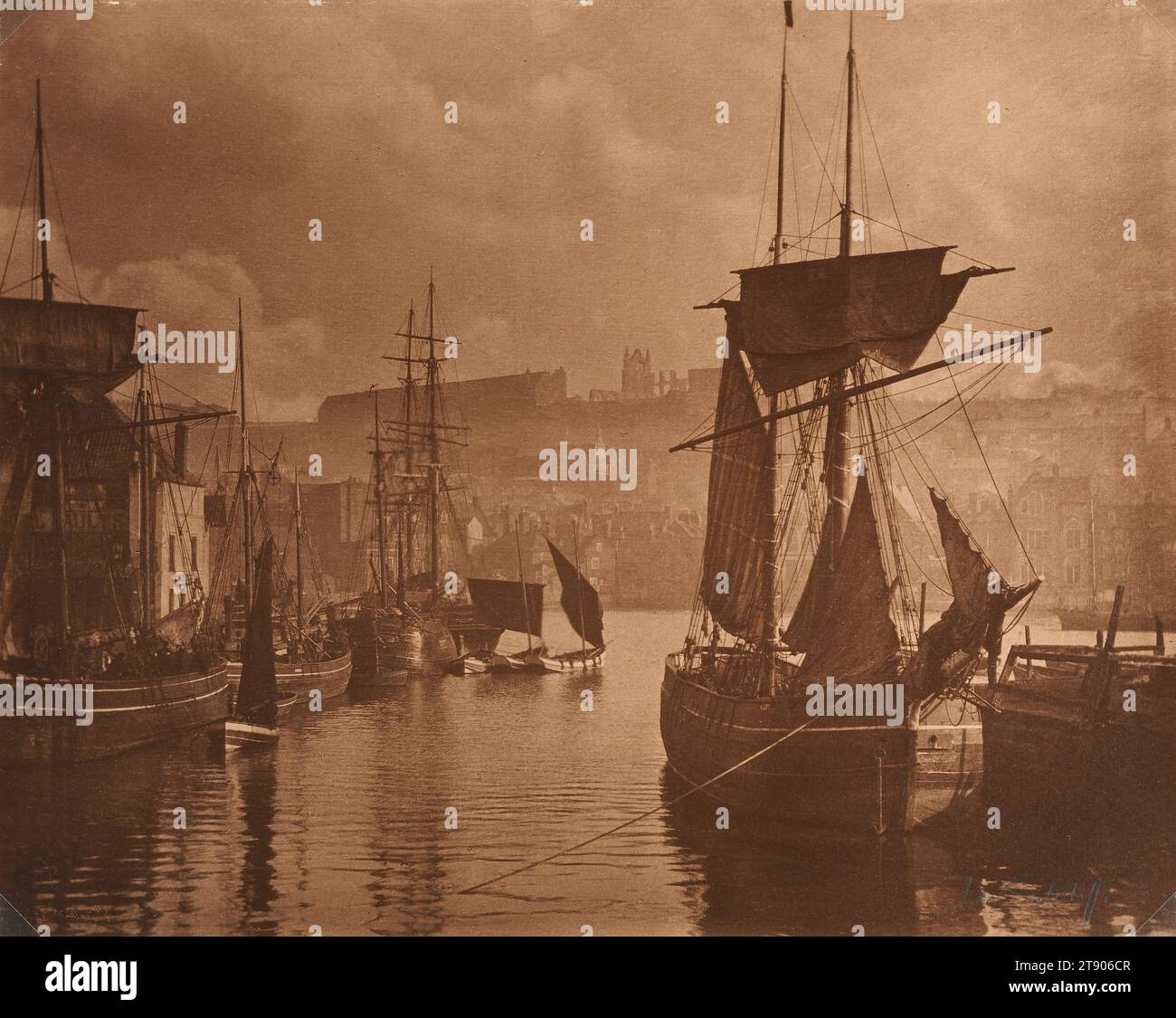 The Dock End, Whitby, Angleterre, 1880, Frank Meadow Sutcliffe, britannique, 1853 - 1941, 9 3/16 x 11 7/16 po (23,34 x 29,05 cm) (image, feuille), impression argent gélatine, Angleterre, 19e siècle Banque D'Images