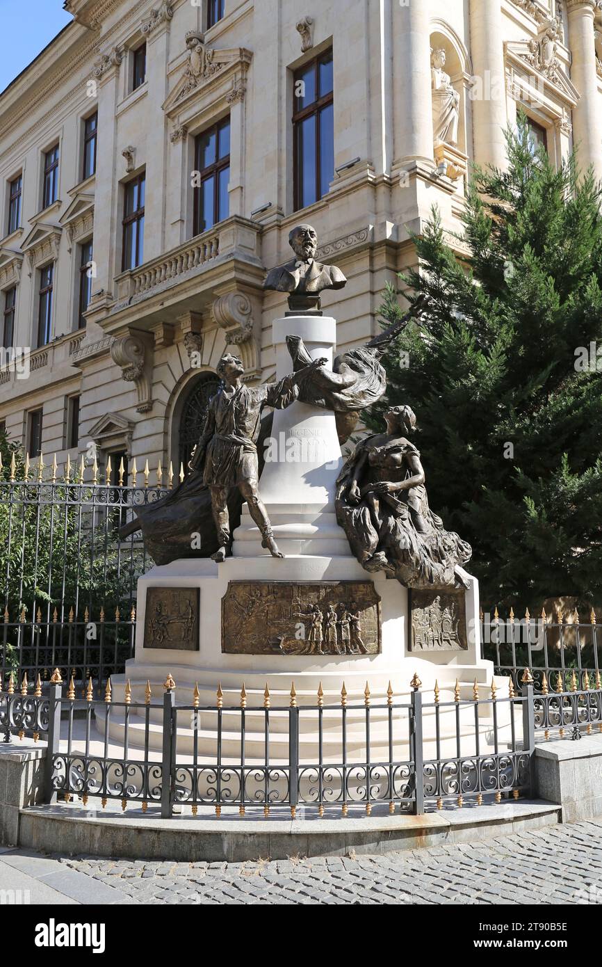 Eugeniu Carada Memorial, Banque nationale de Roumanie (Banca Națională a României), Strada Lipscani, Vieille ville, Centre historique, Bucarest, Roumanie, Europe Banque D'Images
