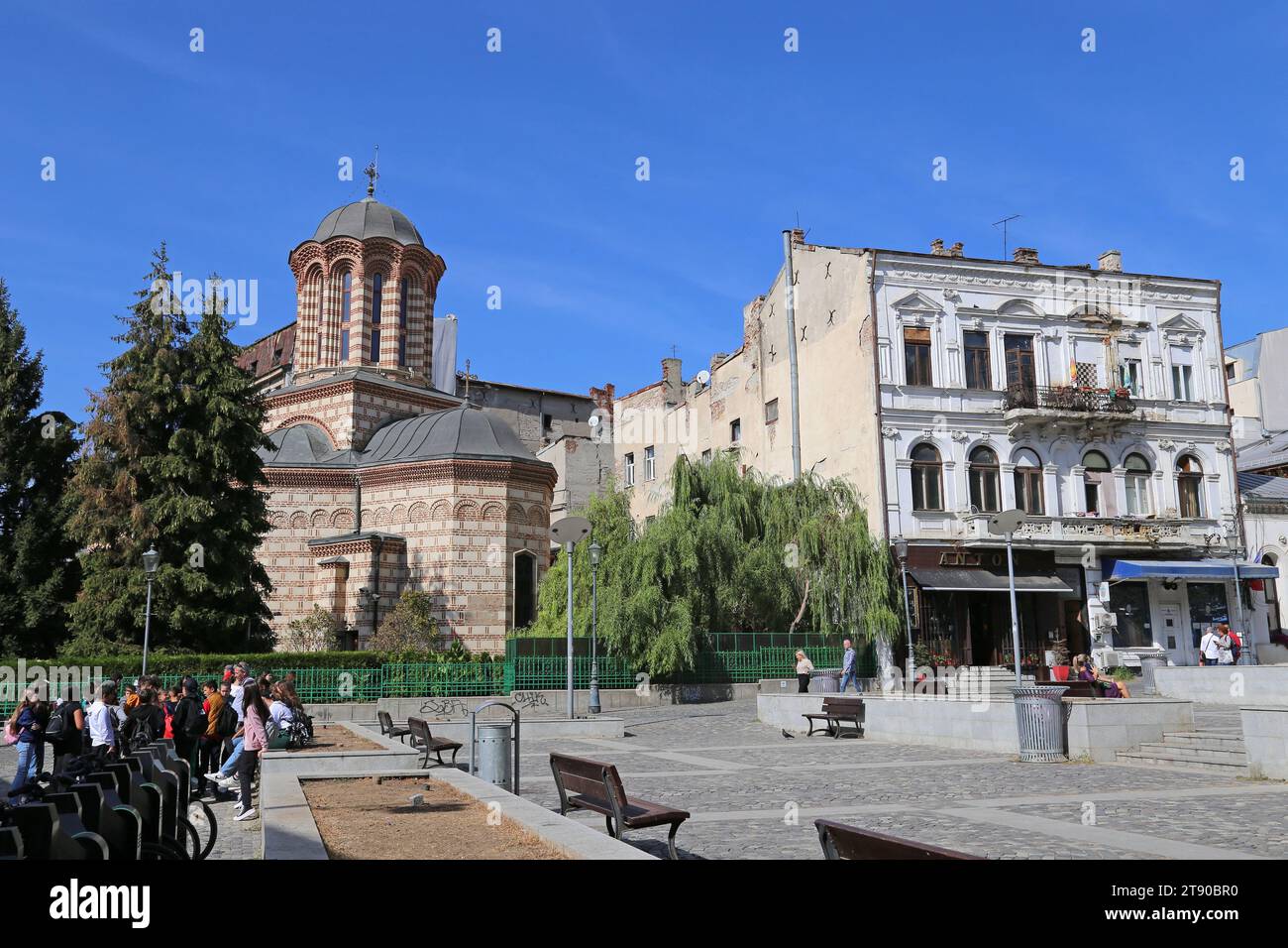 Église orthodoxe de la vieille cour et place Saint Antoine (Piața Sfântul Anton), Strada Șepcari, vieille ville, centre historique, Bucarest, Roumanie, Europe Banque D'Images
