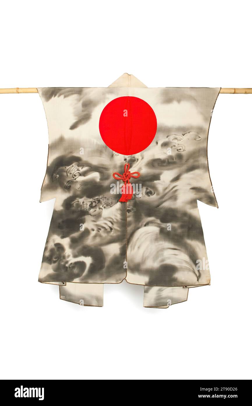 (Costume Noh), première moitié du 20e siècle, Japonais inconnu, 45 3/8 × 34 5/8 po. (115,25 × 87,95 cm), soie, Japon, 20e siècle Banque D'Images