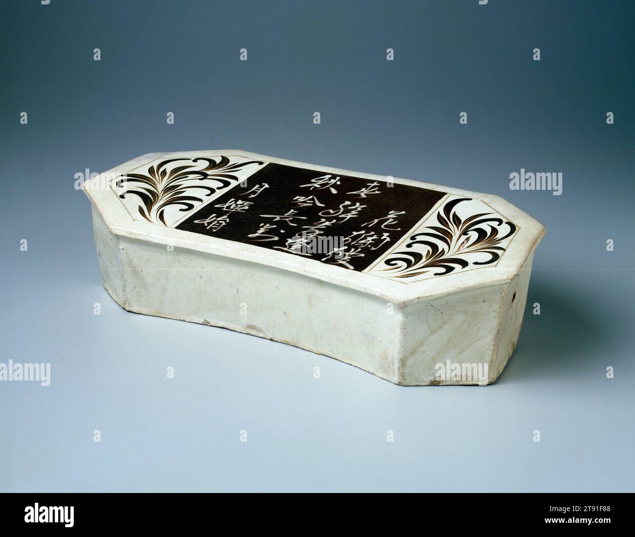 superstar slip on Brun