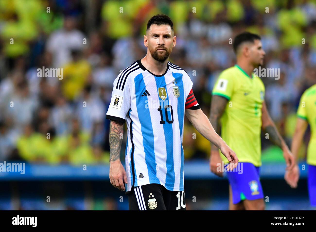 Rio de Janeiro (RJ), 11/21/2023 - football/BRÉSIL-ARGENTINE - Messi d'Argentine - Match Brésil x Argentine, valable pour le sixième tour des qualifications de la coupe du monde 2026, qui se tient au stade Maracanã, au nord de Rio de Janeiro, dans la nuit de ce mardi 22. (Photo : Eduardo Carmim/Alamy Live News) Banque D'Images