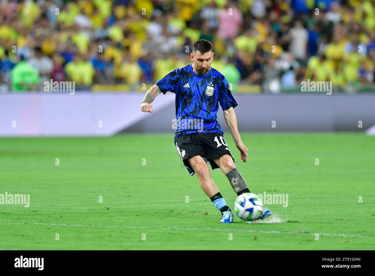 Rio de Janeiro (RJ), 11/21/2023 - football/BRÉSIL-ARGENTINE - Messi d'Argentine - Match Brésil x Argentine, valable pour le sixième tour des qualifications de la coupe du monde 2026, qui se tient au stade Maracanã, au nord de Rio de Janeiro, dans la nuit de ce mardi 22. (Photo : Eduardo Carmim/Alamy Live News) Banque D'Images