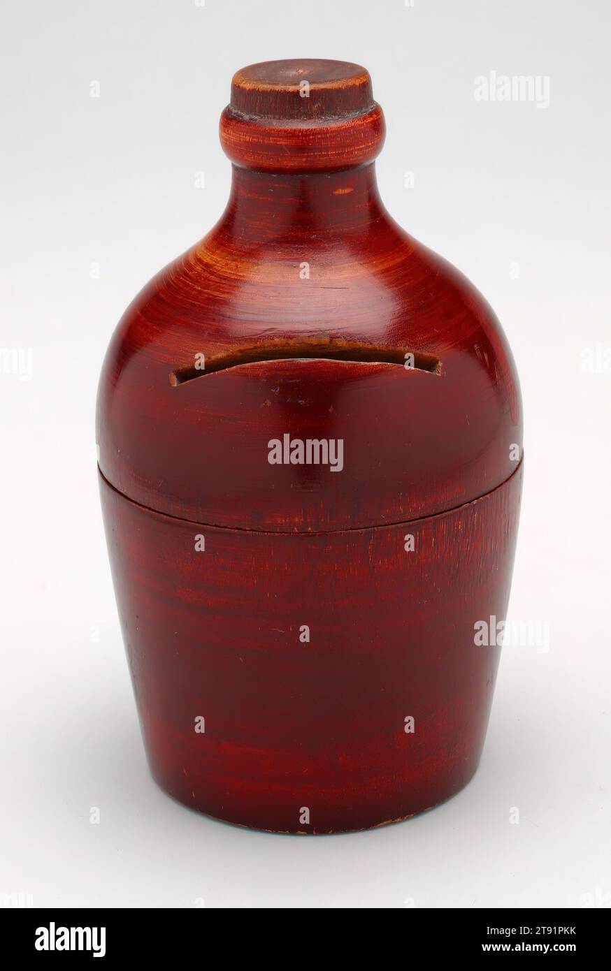 Jug Still Bank, début du 20e siècle, 4 x 2 1/4 x 2 1/4 po. (10,16 x 5,72 x 5,72 cm), Bois, pigment, États-Unis (probablement), 20e siècle Banque D'Images