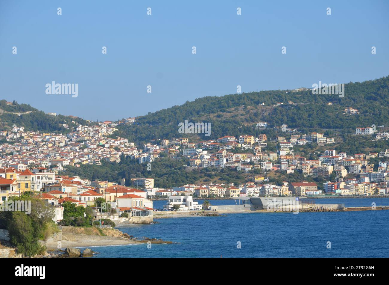 Grèce, Nord Égée, île de Samos la ville portuaire de Vathy et bâtiments néoclassiques Banque D'Images