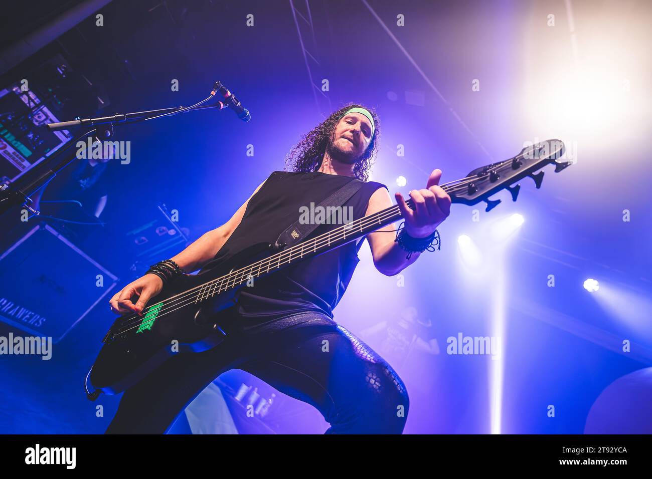Aarhus, Danemark. 21 novembre 2023. Le groupe de Metal écossais Alestorm donne un concert au Voxhall à Aarhus. Ici, le bassiste Gareth Murdock est vu en direct sur scène. (Crédit photo : Gonzales photo/Alamy Live News Banque D'Images
