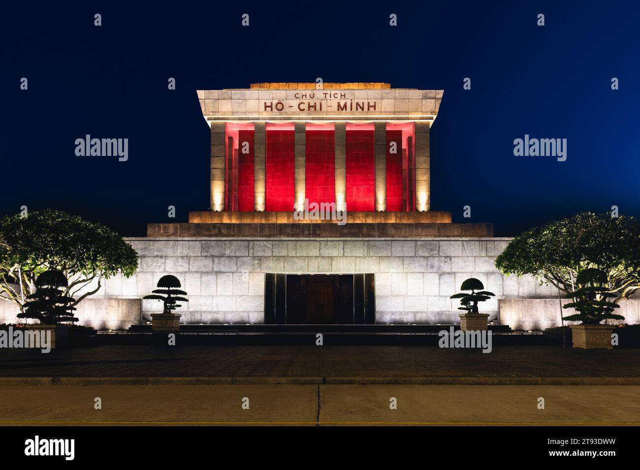 Ho Chi Minh Mausolée, lieu de repos du chef révolutionnaire vietnamien et président, à Hanoi, Vietnam. Traduction : Président Ho Chi Minh. Banque D'Images
