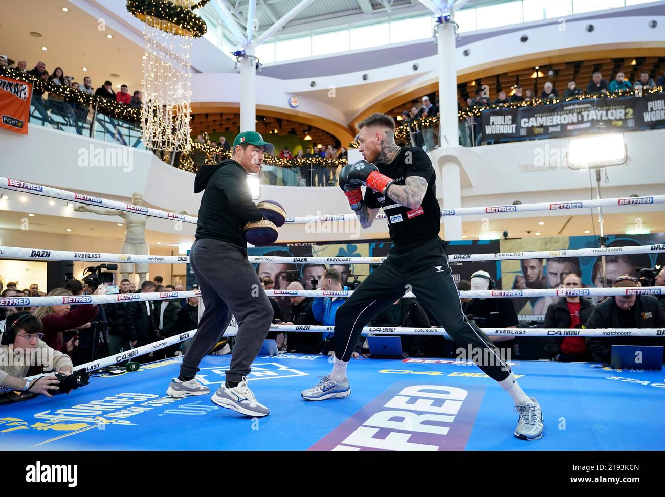 Gary Cully lors d'une séance d'entraînement publique au Liffey Valley Shopping Centre, Dublin. Date de la photo : mercredi 22 novembre 2023. Banque D'Images