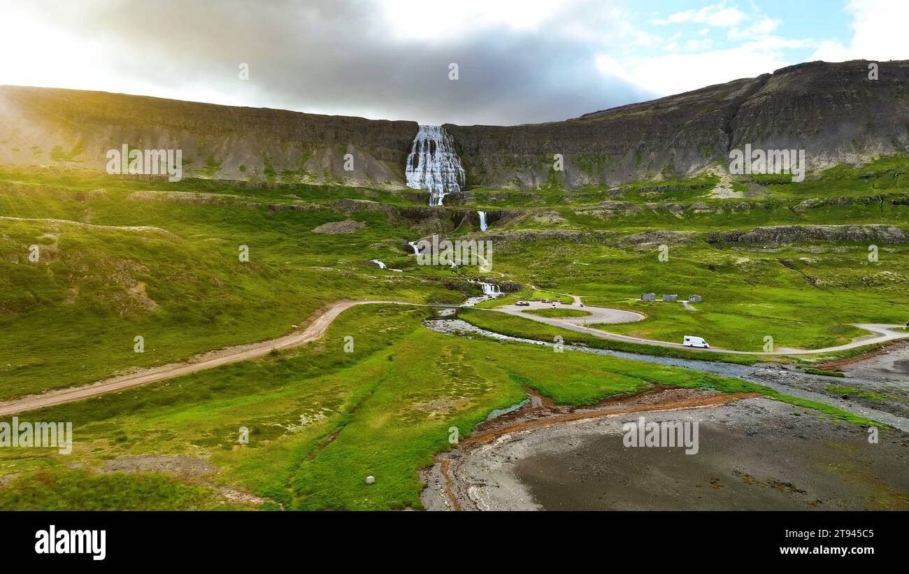 4k vue aérienne de l'Islande, belle cascade Dynjandi Banque D'Images
