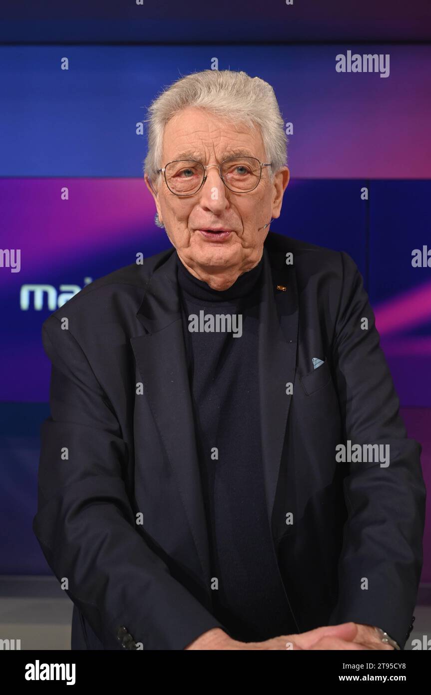 Politiker Gerhart Baum, ehemaliger Bundesinnenminister, zu Gast in der ARD Talkshow Maischberger *** politicien Gerhart Baum, ancien ministre fédéral de l'intérieur, invité à l'ARD Talkshow Maischberger Credit : Imago/Alamy Live News Banque D'Images