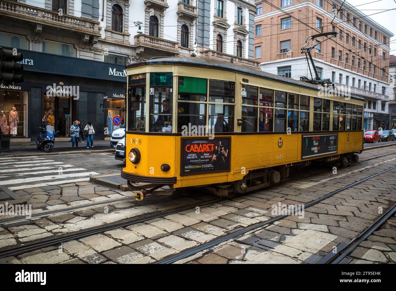 Vieux tram à Milan Italie Banque D'Images