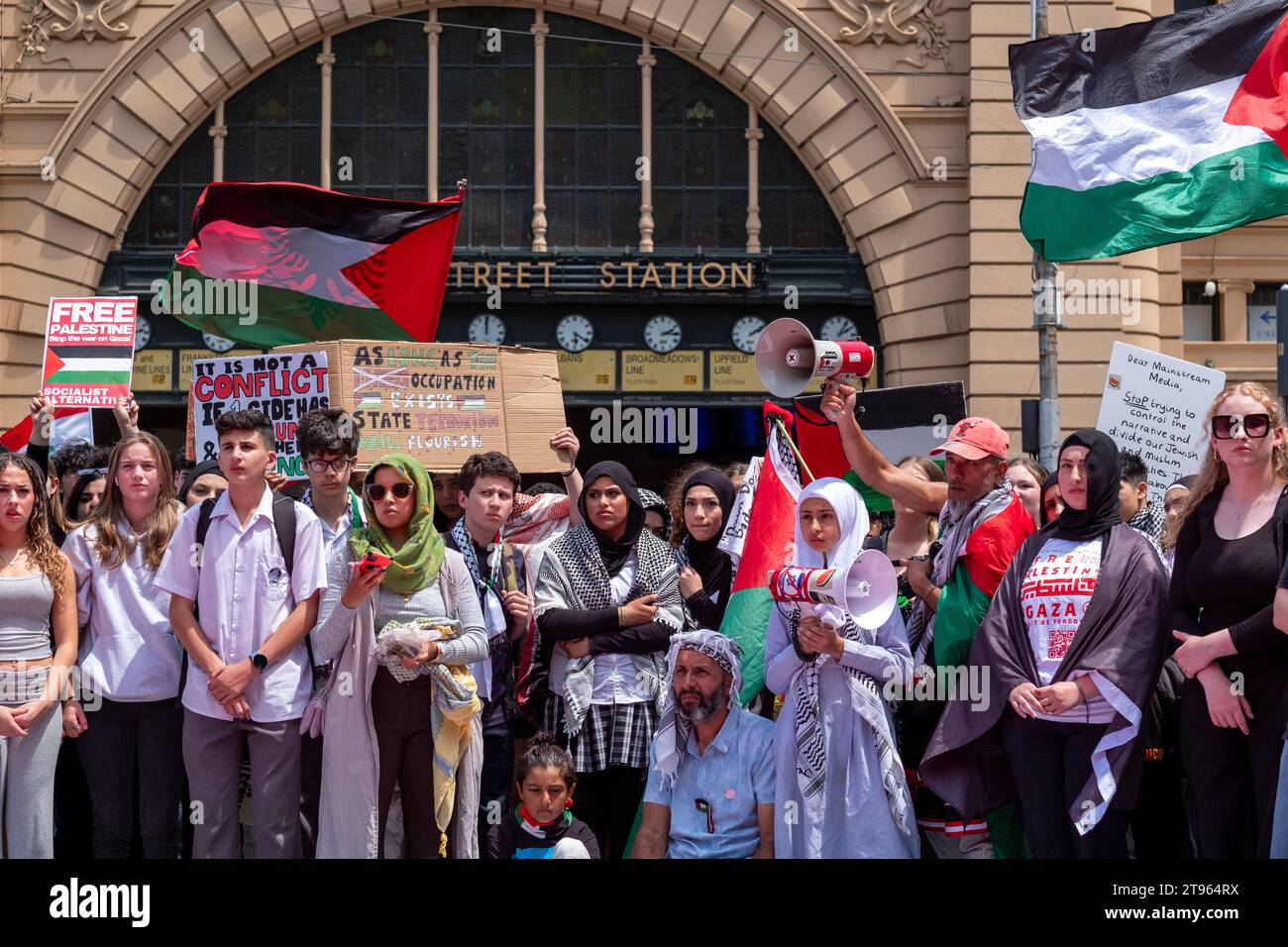 Des élèves se rassemblent pour soutenir la Palestine à Melbourne, Victoria, Australie Banque D'Images