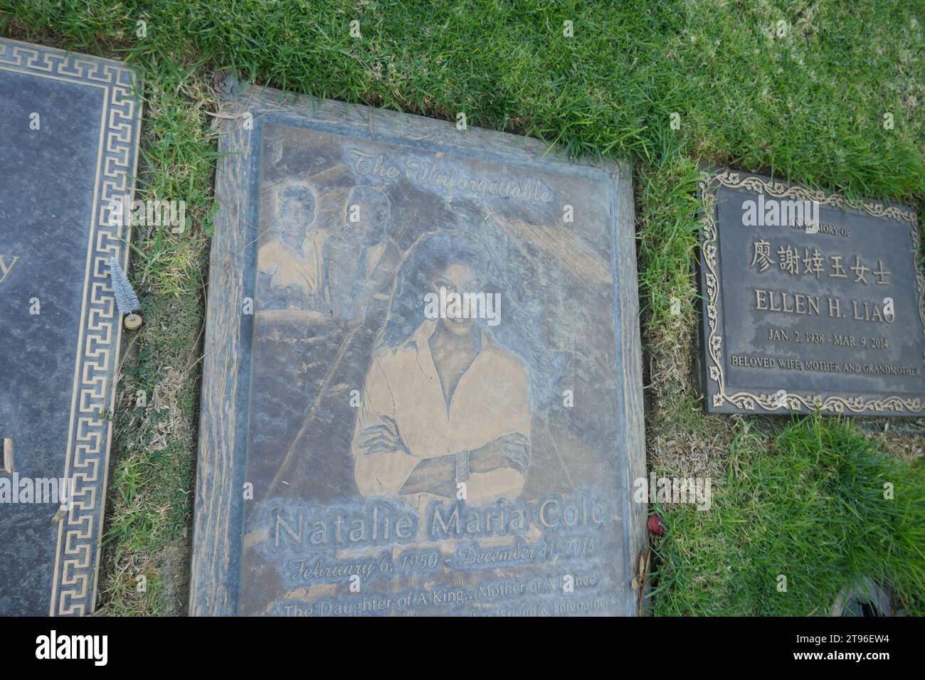 Glendale, Californie, États-Unis 21 novembre 2023 la chanteuse Natalie Cole tombe dans le jardin d'honneur à la Cour de la liberté au Forest Lawn Memorial Park le 21 novembre 2023 à Glendale, Californie, États-Unis. Photo de Barry King/Alamy stock photo Banque D'Images