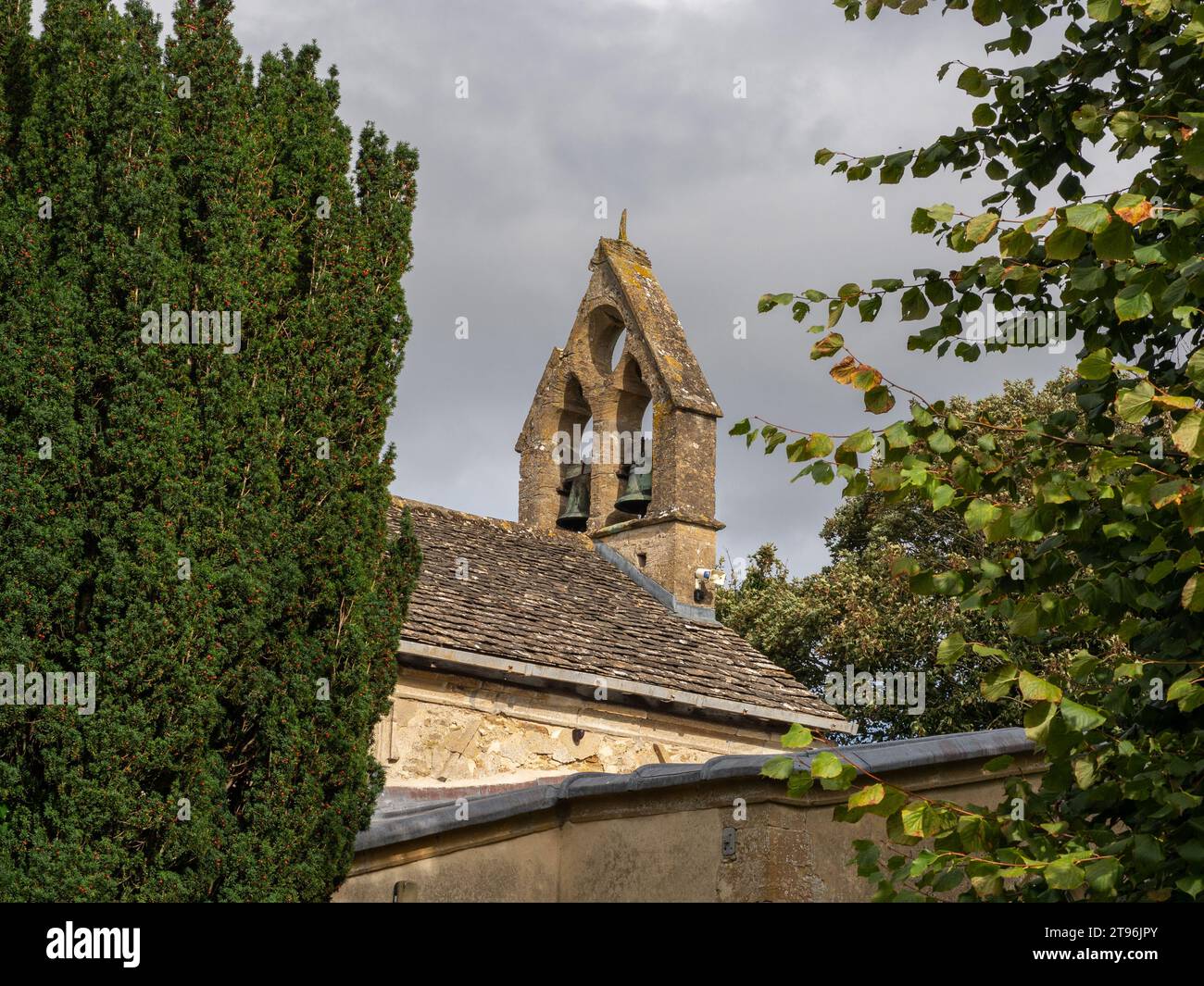 Église St Georges dans le village de Kelmscott, Oxfordshire ; les premières parties datent du 12e siècle Banque D'Images