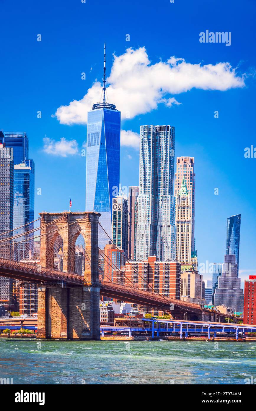 New York, États-Unis. Brooklyn Bridge et Manhattan avec One World, Brooklyn View. Banque D'Images