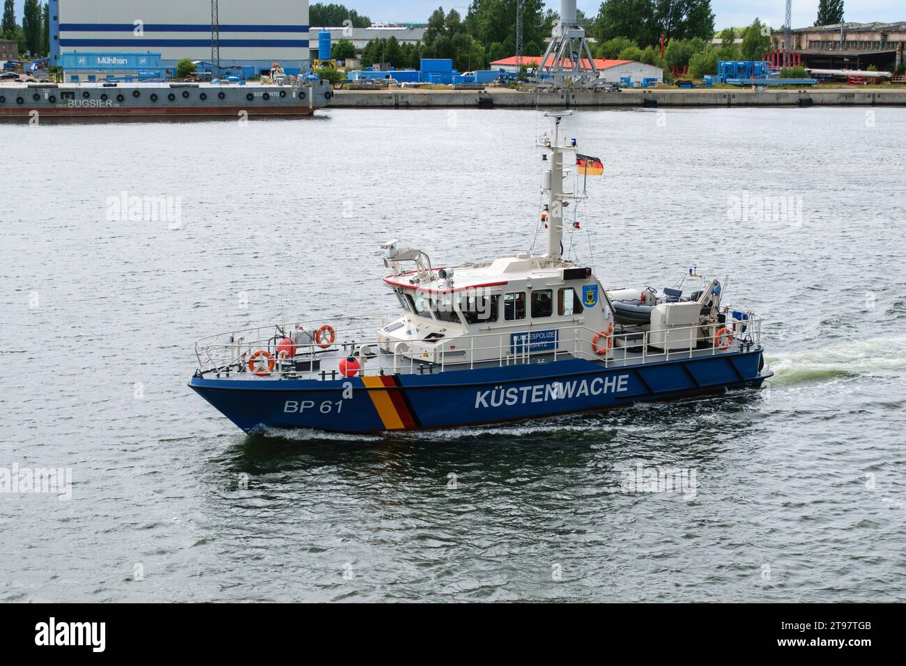 Allemagne , Rostock , 24.06.2015 , le bateau de la police fédérale BP 61 en cours dans le port de Rostock Banque D'Images
