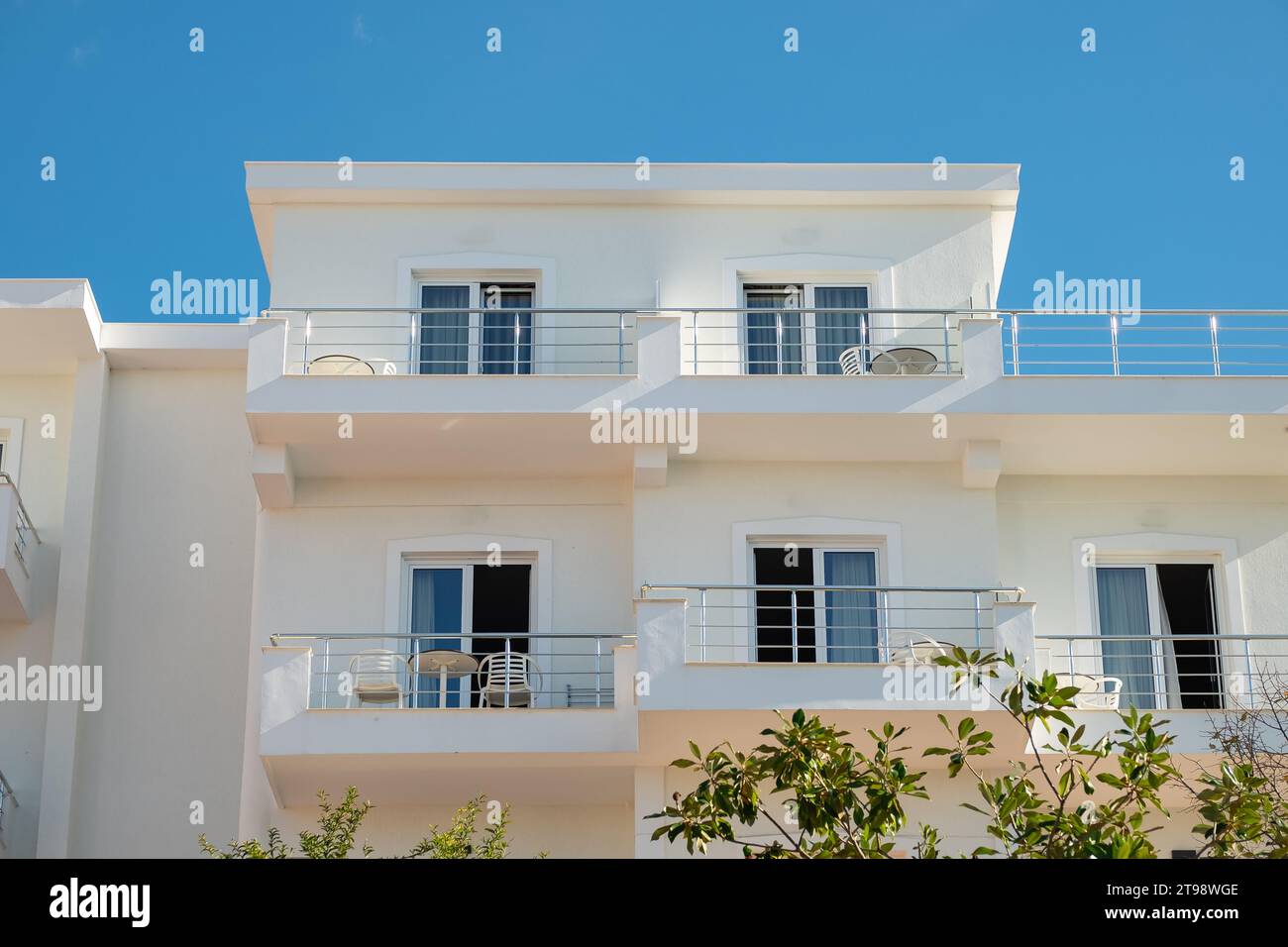 Nouvelle architecture moderne, construction. Investissement dans l'immobilier. Quartier résidentiel en Albanie. Loyer, crédit, achat d'un appartement. Beautif Banque D'Images