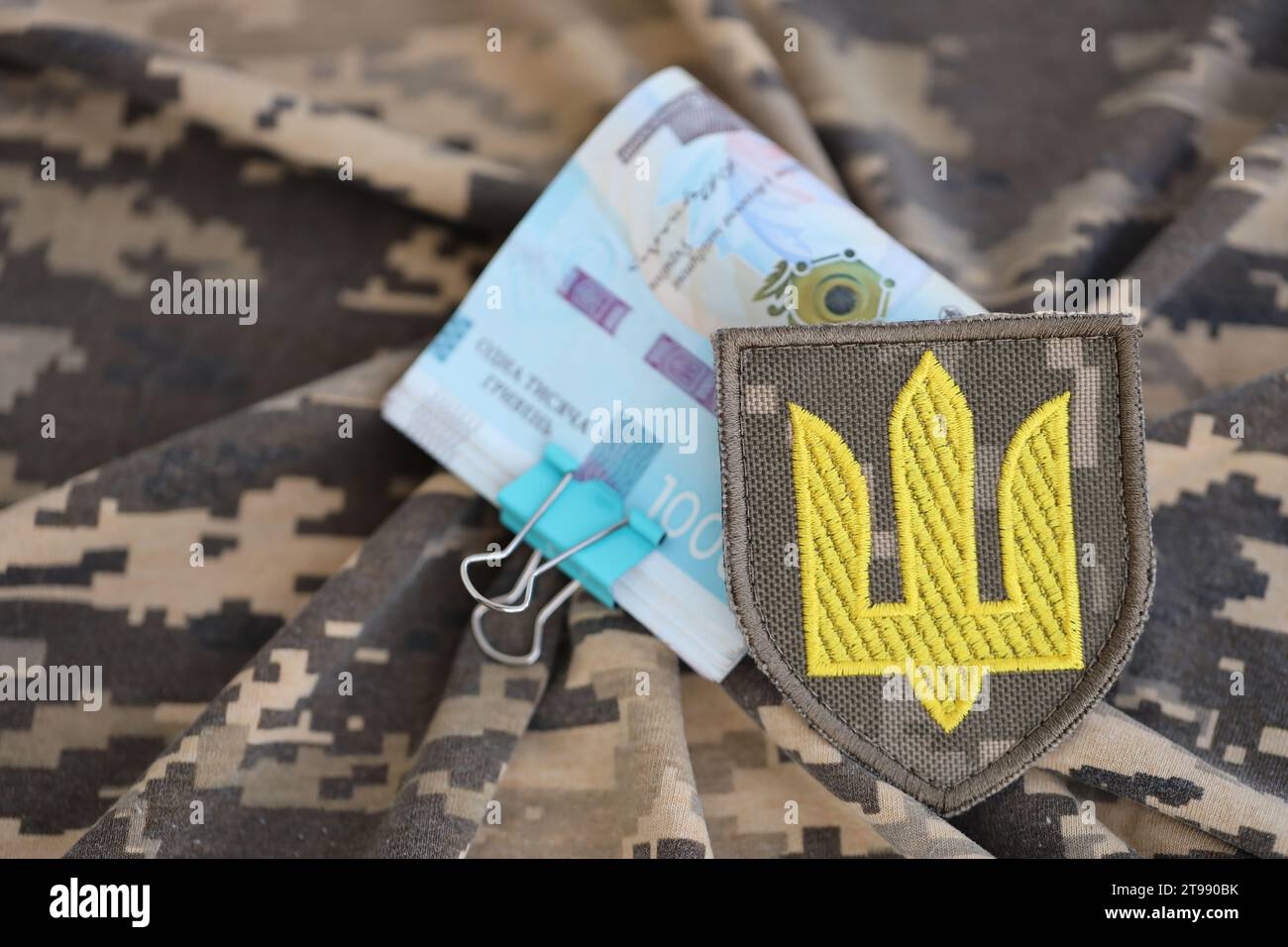 Casquette de l'armée ukrainienne multicam et noire avec broderie