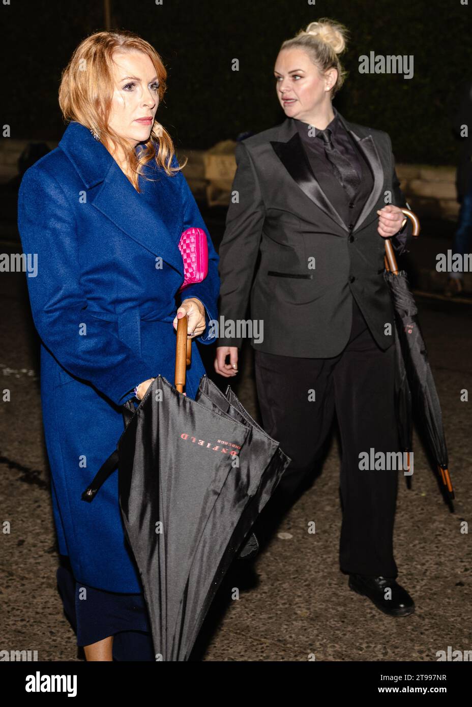 Édimbourg, Écosse. 23 novembre 2023. Ash Regan MSP, la nouvelle Alba Party MSP, arrive à l'événement extinction Rebellion Climate Protest à la politique écossaise de l'année Prix crédit : Raymond Davies / Alamy Live News Banque D'Images