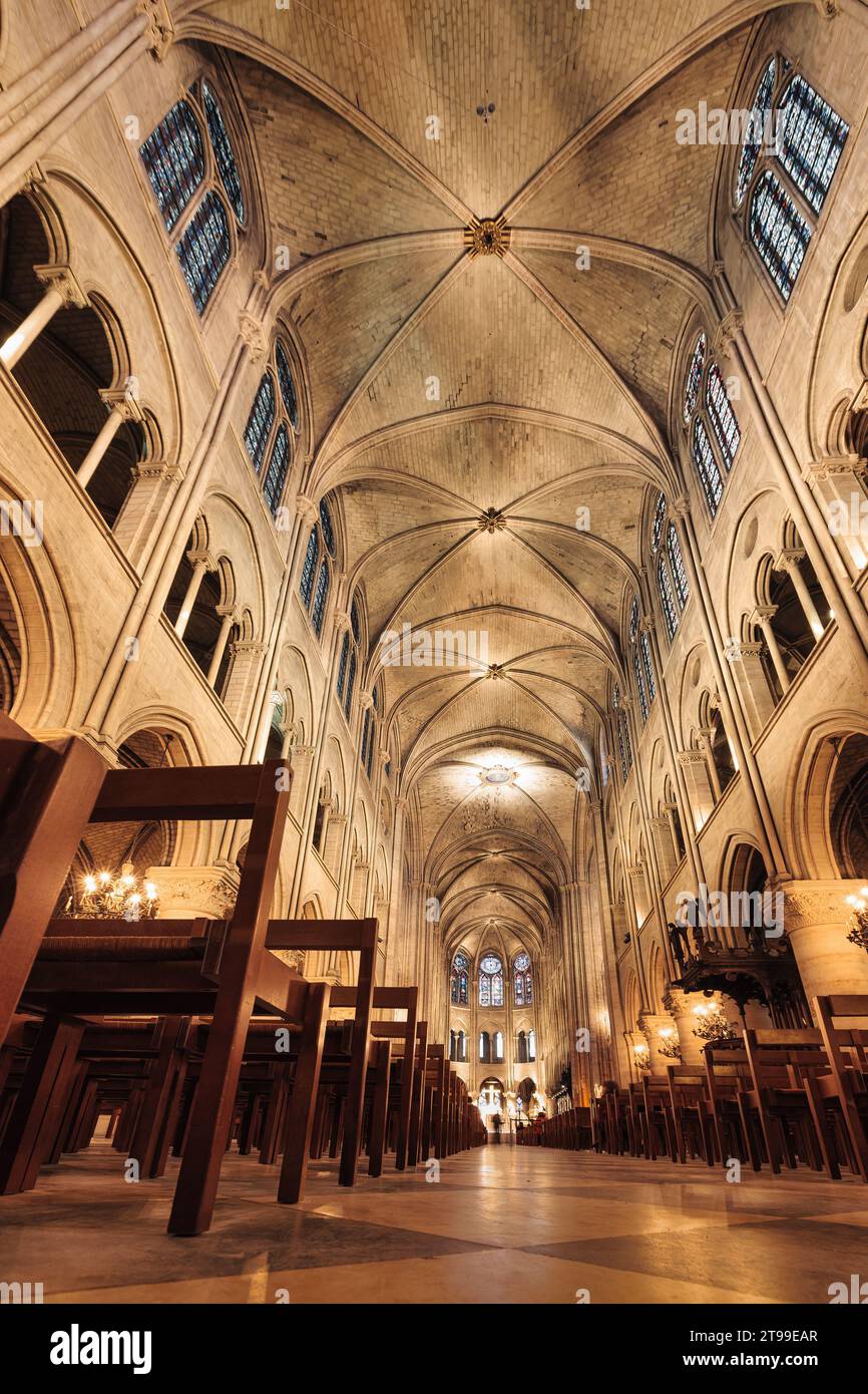 Intérieur de la cathédrale notre-Dame de Paris, France Banque D'Images