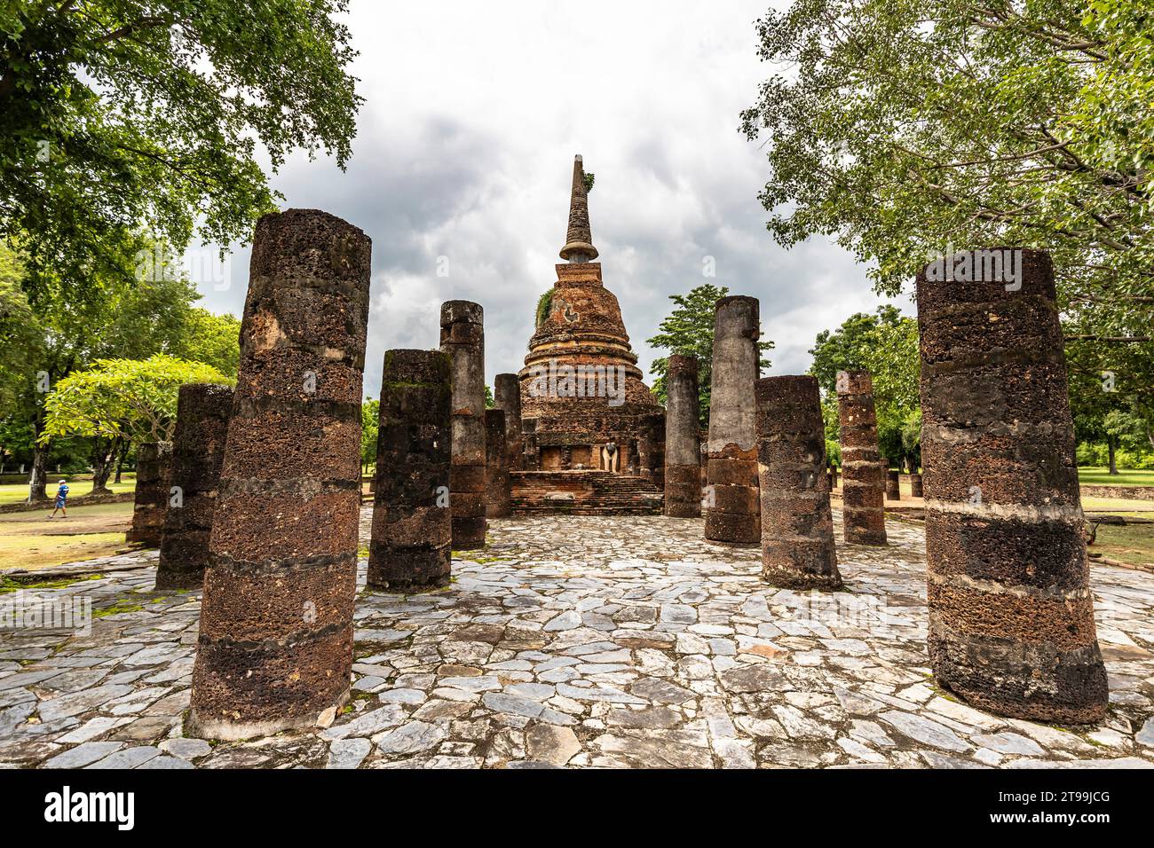 Parc historique de Sukhothai, Wat Chang LOM, statues d'éléphants à la plate-forme, Sukhothai, Thaïlande, Asie du Sud-est, Asie Banque D'Images