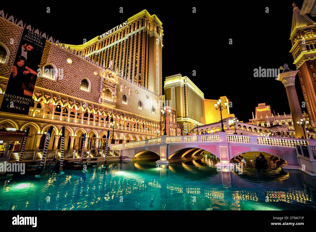 Le canal extérieur et la réplique du pont du Rialto par le Venetian à Las Vegas, Nevada Banque D'Images