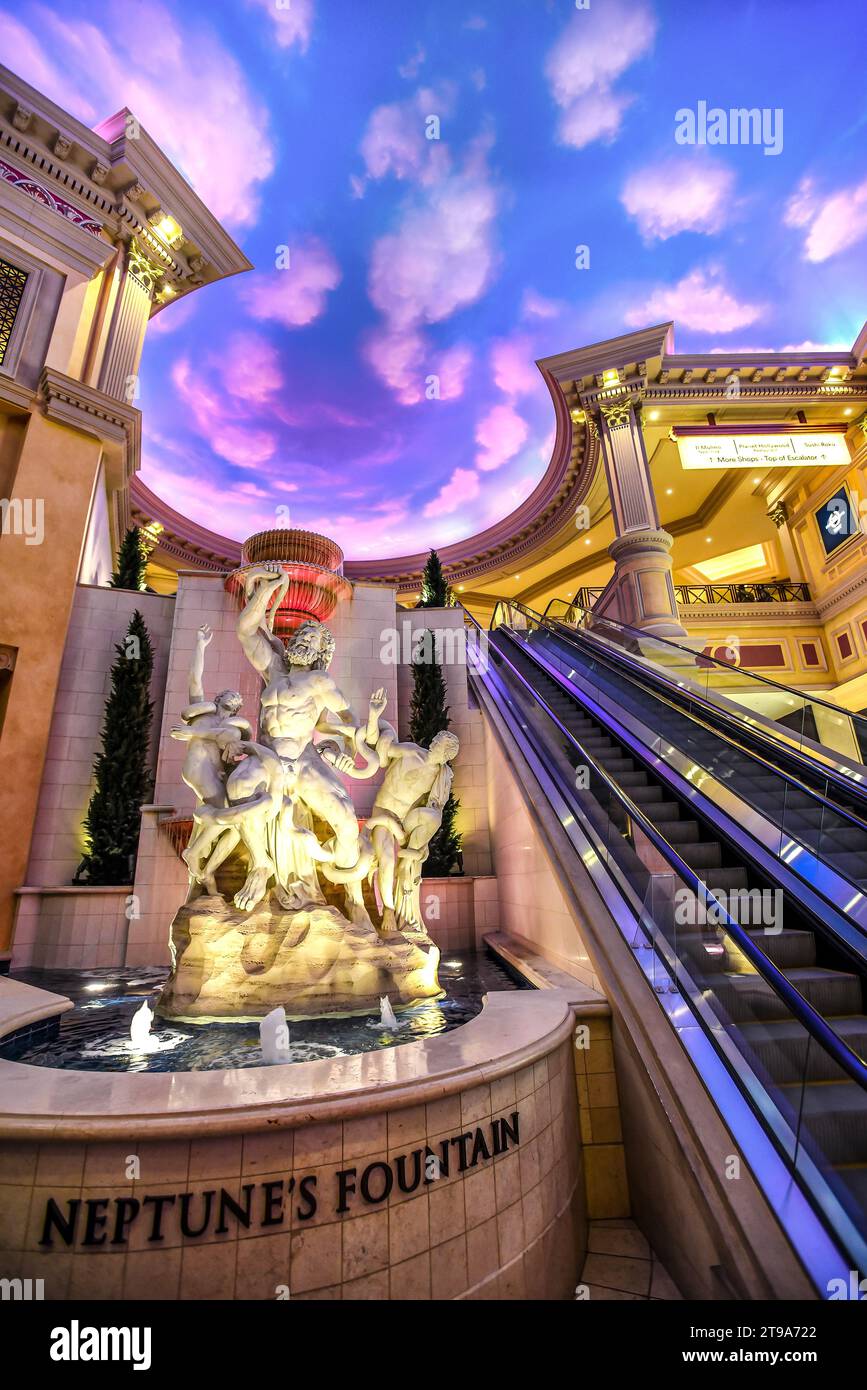 La fontaine de Neptune à l'intérieur des boutiques du Forum à Caesars - Las Vegas, Nevada Banque D'Images