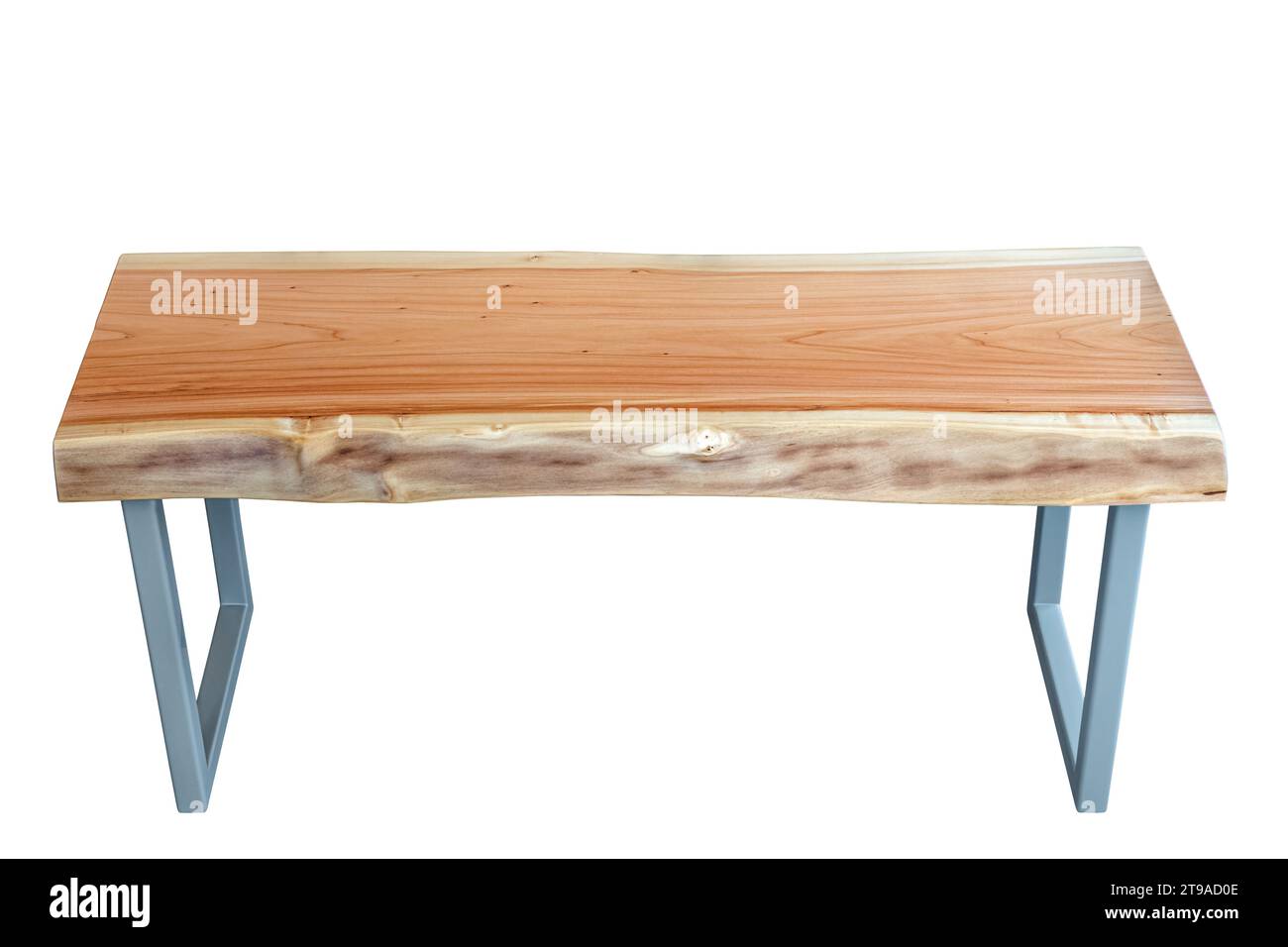 Banc avec dessus en bois live Edge et pieds en métal gris dans un design moderne simple isolé sur un fond blanc Banque D'Images