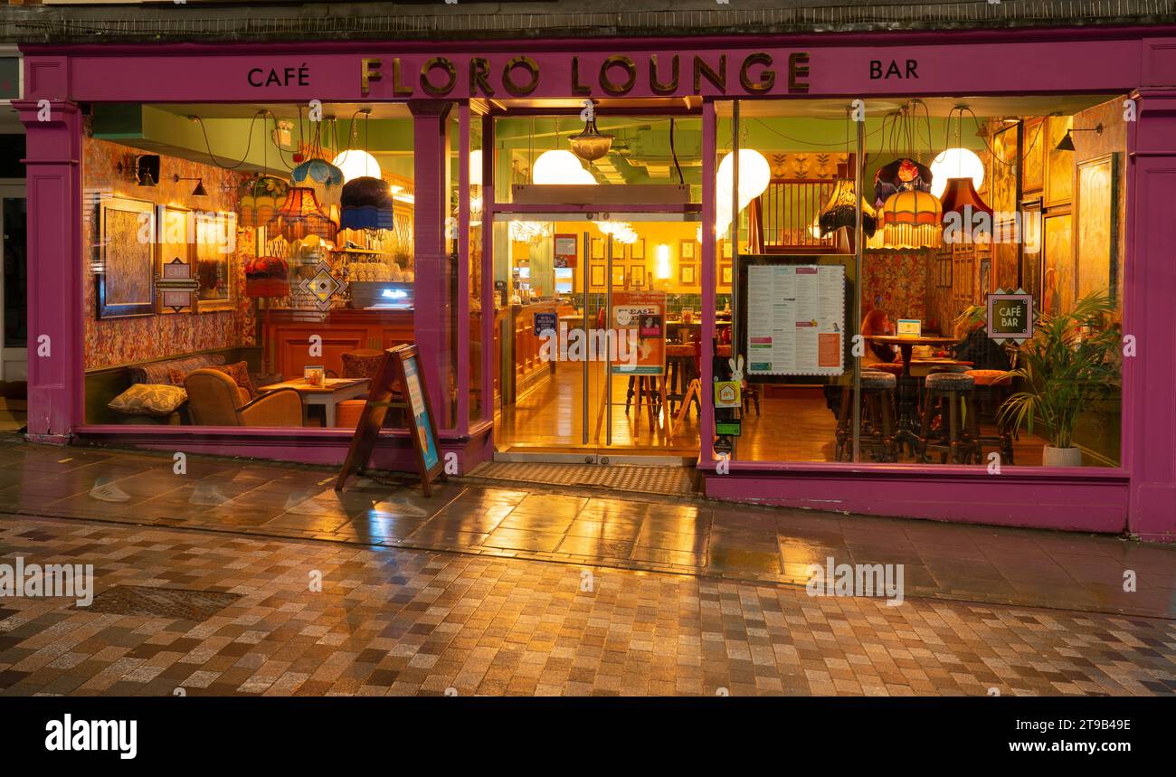 Floro Lounge Cafe Bar, 46 Pride Hill, Shrewsbury, Shropshire. Photo prise en novembre 2023. Banque D'Images