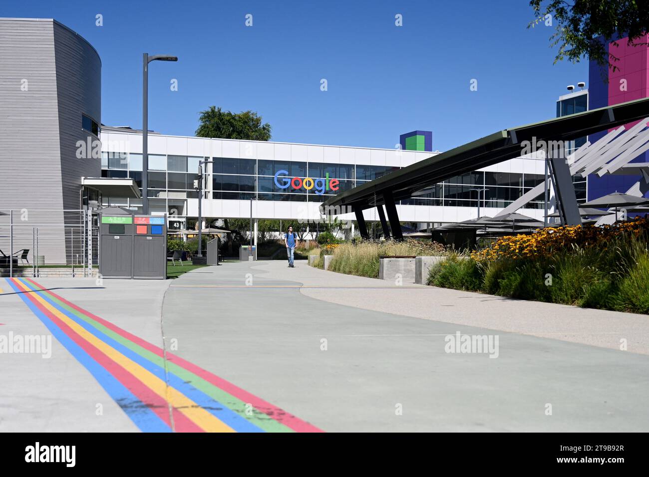 Mountain View, CA, États-Unis - 28 juillet 2023 : le siège social Googleplex de Google et de sa société mère, Alphabet Inc, situé au 1600 Amphithée Banque D'Images