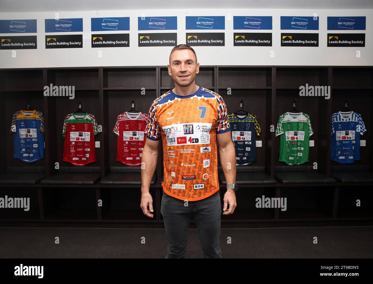 Kevin Sinfield pendant un photocall à Headingley, Leeds. Kevin Sinfield courra une fois de plus sept ultra marathons en sept jours le mois prochain, alors qu’il poursuit sa campagne de collecte de fonds et de sensibilisation pour aider les personnes touchées par la maladie du motoneurone. Date de la photo : Vendredi 24 novembre 2023. Banque D'Images