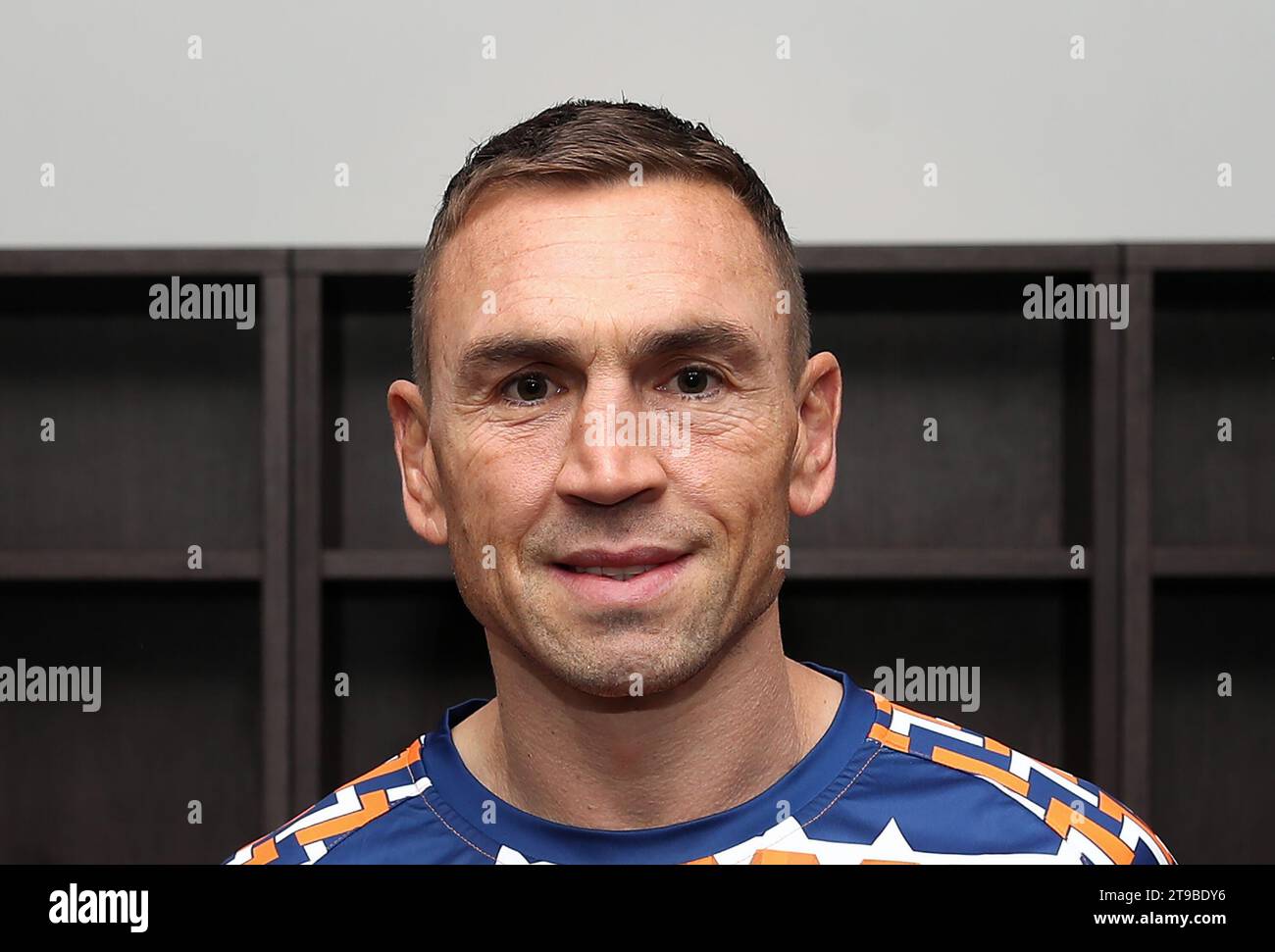 Kevin Sinfield pendant un photocall à Headingley, Leeds. Kevin Sinfield courra une fois de plus sept ultra marathons en sept jours le mois prochain, alors qu’il poursuit sa campagne de collecte de fonds et de sensibilisation pour aider les personnes touchées par la maladie du motoneurone. Date de la photo : Vendredi 24 novembre 2023. Banque D'Images