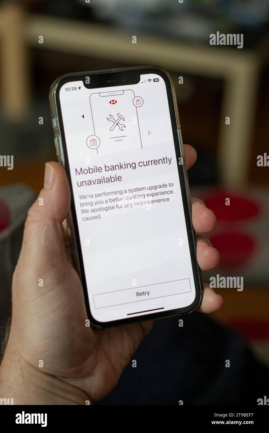 Des milliers de clients HSBC au Royaume-Uni n'ont pas pu accéder aux services bancaires en ligne le Black Friday, 24 novembre 23, lectures d'écran, services bancaires mobiles indisponibles Banque D'Images