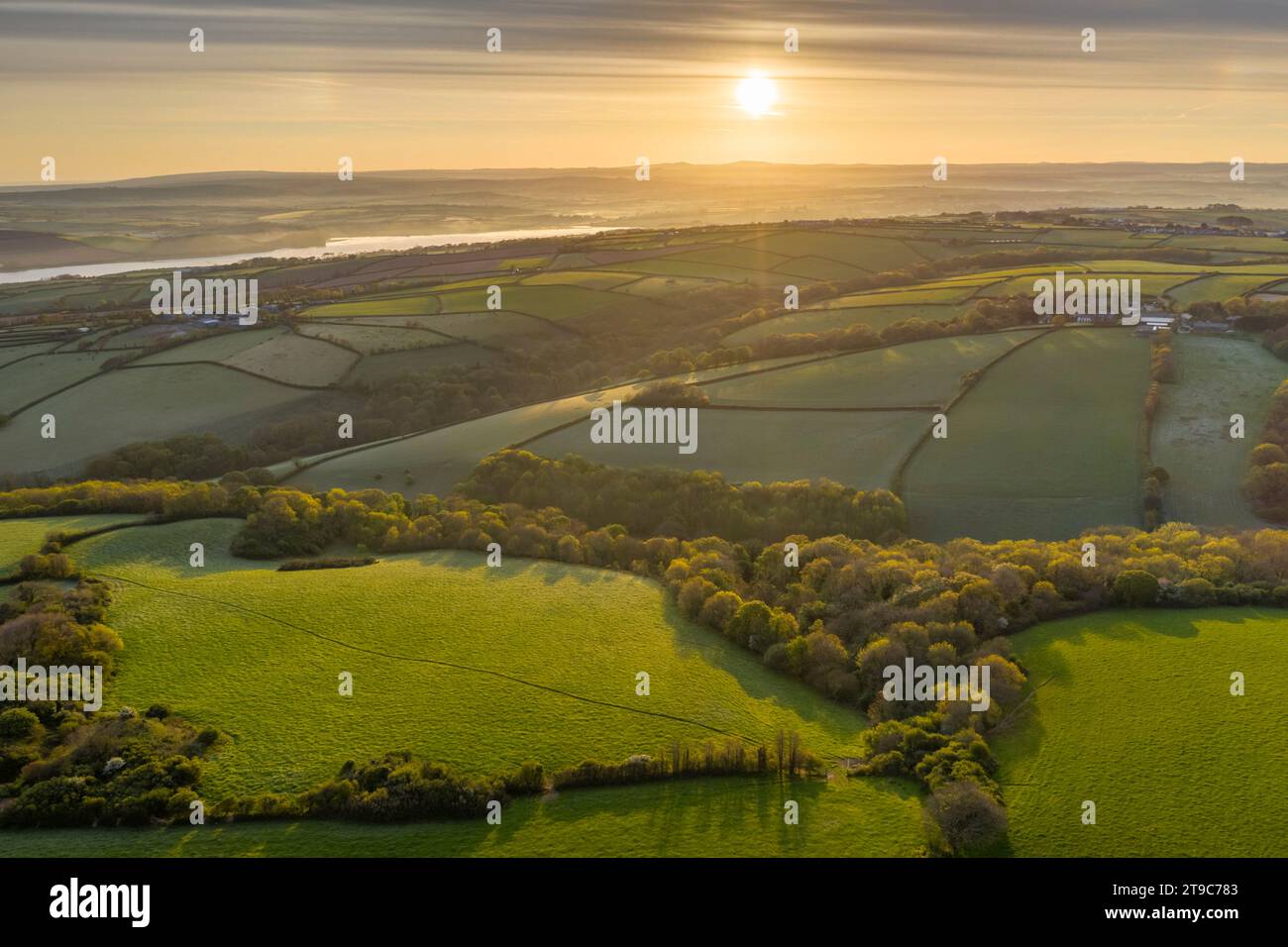 Lever du soleil sur la campagne vallonnée, Cornouailles, Angleterre. Printemps (mai) 2019. Banque D'Images