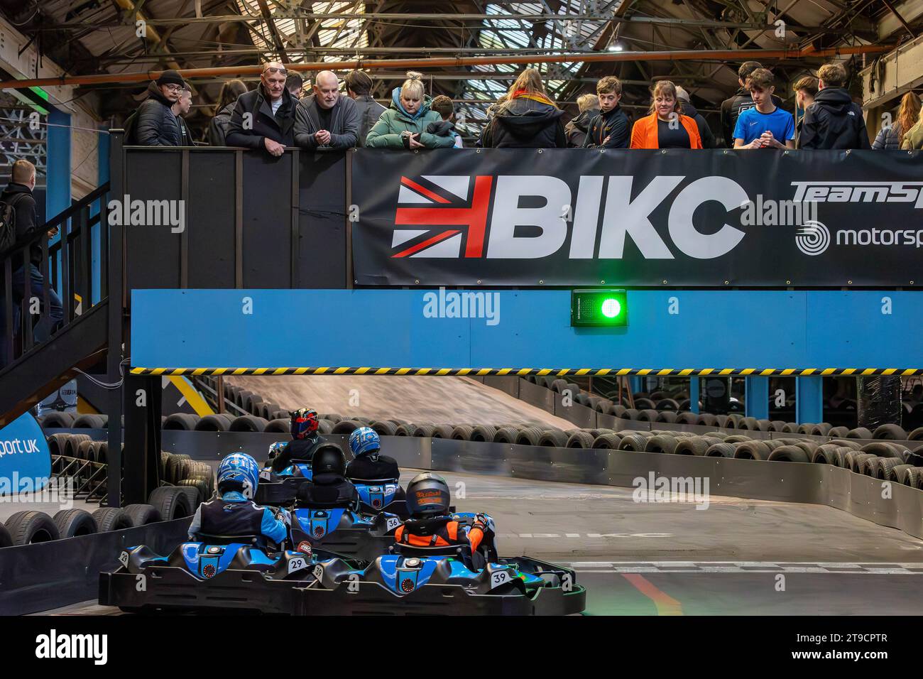 British Indoor Karting Championship 2023 : la grande finale et le couronnement des Champions britanniques 5 ont eu lieu à TeamSport Warrington Multi-niveau, 1000 Banque D'Images