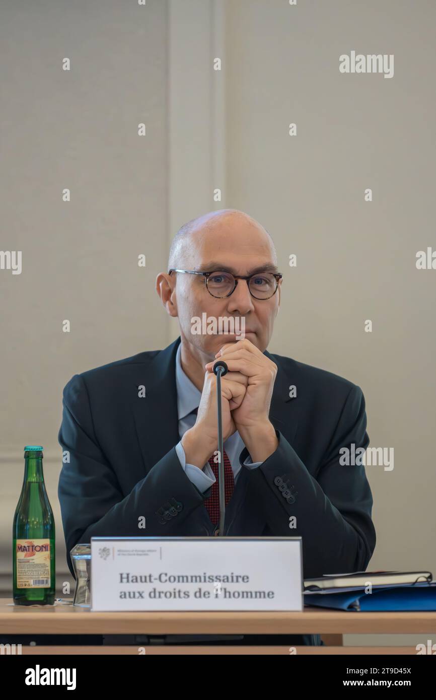 Prague, République tchèque. 24 novembre 2023. Le Haut Commissaire des Nations Unies aux droits de l'homme Volker Turk a vu lors de la réunion informelle du Conseil des droits de l'homme de l'ONU à Prague. (Photo Tomas Tkacik/SOPA Images/Sipa USA) crédit : SIPA USA/Alamy Live News Banque D'Images