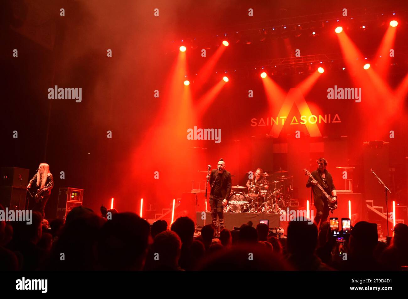 21 novembre 2023, Norfolk, Virginie, États-Unis : SAINT ASONIA divertit la foule au Chartway Arena fka constant Center de l'Université Old Dominion à Norfolk, Virginie le 21 novembre 2023...Â©Jeff Moore (image de crédit : © Jeff Moore/ZUMA Press Wire) USAGE ÉDITORIAL SEULEMENT! Non destiné à UN USAGE commercial ! Banque D'Images