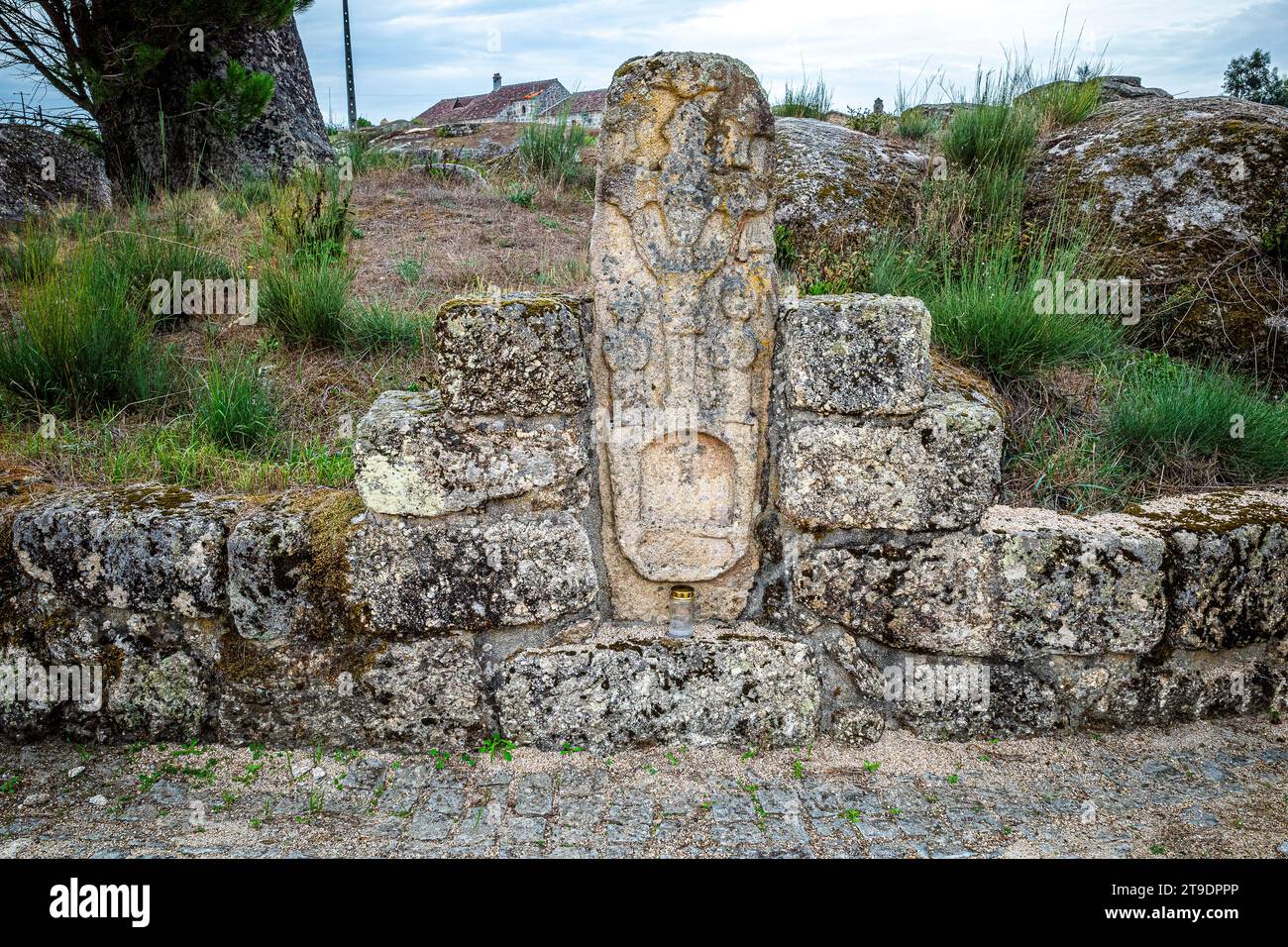 Vieux murs en pierre avec des photos texturées grises prises dans les montagnes de Fiais da Beira - District de Coimbra Portugal Banque D'Images