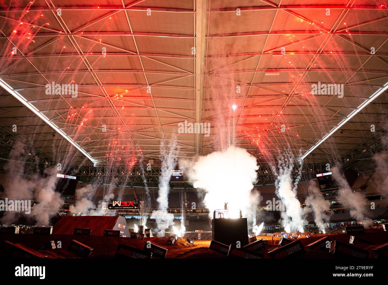 Melbourne, Australie, 25 novembre 2023. Des feux d'artifice sont vus lors du Grand Prix d'Australie WSX au Marvel Stadium le 25 novembre 2023 à Melbourne, en Australie. Crédit : Dave Hewison/Speed Media/Alamy Live News Banque D'Images