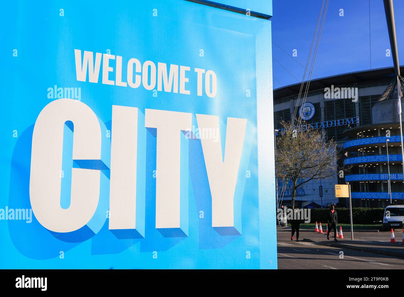 En dehors de l'Etihad avant le match de Premier League Manchester City vs Liverpool à l'Etihad Stadium, Manchester, Royaume-Uni. 25 novembre 2023. (Photo de Conor Molloy/News Images) à Manchester, Royaume-Uni le 11/25/2023. (Photo de Conor Molloy/News Images/Sipa USA) crédit : SIPA USA/Alamy Live News Banque D'Images