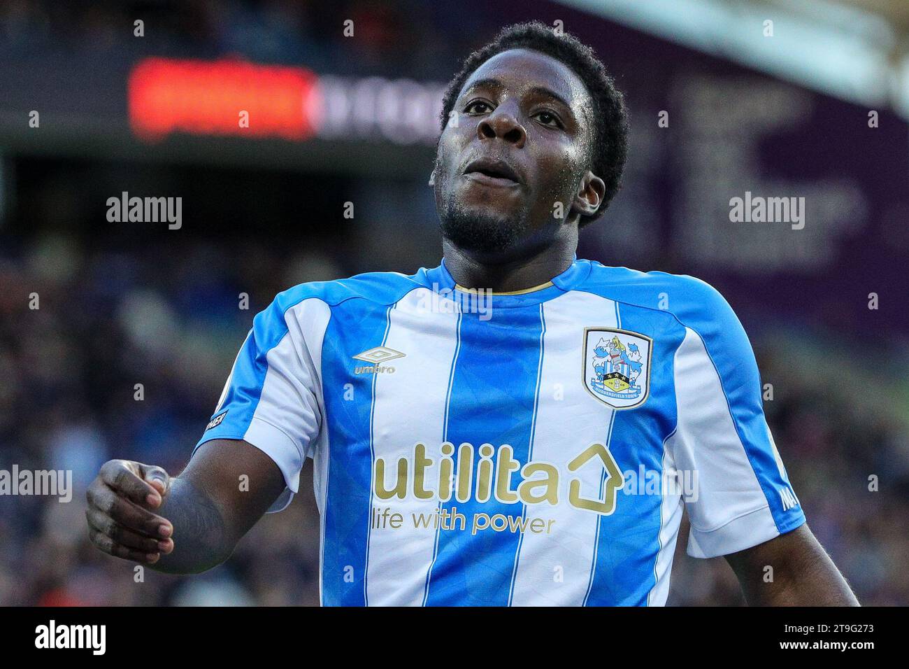 Huddersfield, Royaume-Uni. 25 novembre 2023. Jaheim Headley #15 de Huddersfield Town pendant le match de championnat de Sky Bet Huddersfield Town vs Southampton au John Smith's Stadium, Huddersfield, Royaume-Uni, le 25 novembre 2023 (photo de James Heaton/News Images) à Huddersfield, Royaume-Uni le 11/25/2023. (Photo de James Heaton/News Images/Sipa USA) crédit : SIPA USA/Alamy Live News Banque D'Images