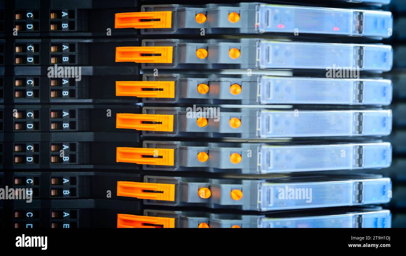 Serveur Internet industriel avec un certain nombre de disques SSD pour stocker des données volumineuses Banque D'Images