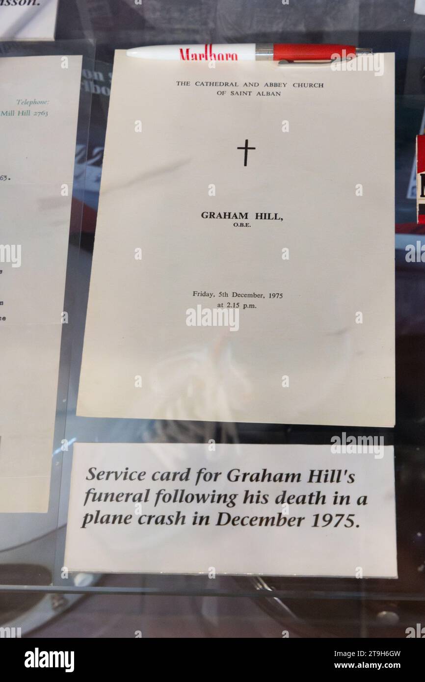 Carte de service pour les funérailles du pilote de F1 Graham Hill après sa mort dans un accident d'avion en 1975 - Brooklands Museum, Weybridge, Surrey, Royaume-Uni Banque D'Images