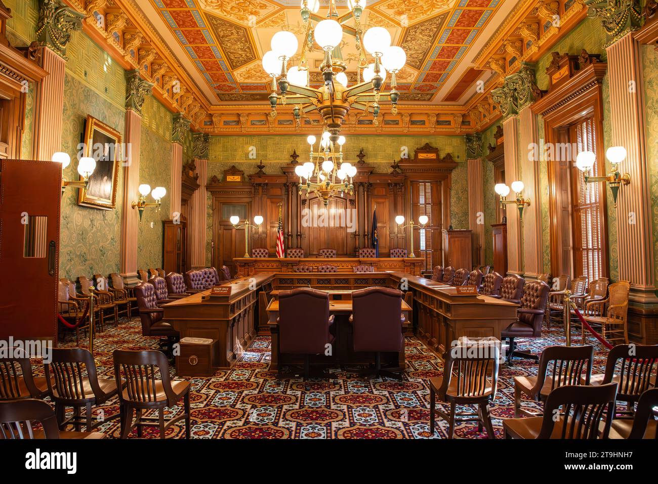 Lansing, Michigan - États-Unis - 13 novembre 2023 : intérieur de l'ancienne Cour suprême du Michigan, construite en 1879, au Capitole de l'État du Michigan Buil Banque D'Images