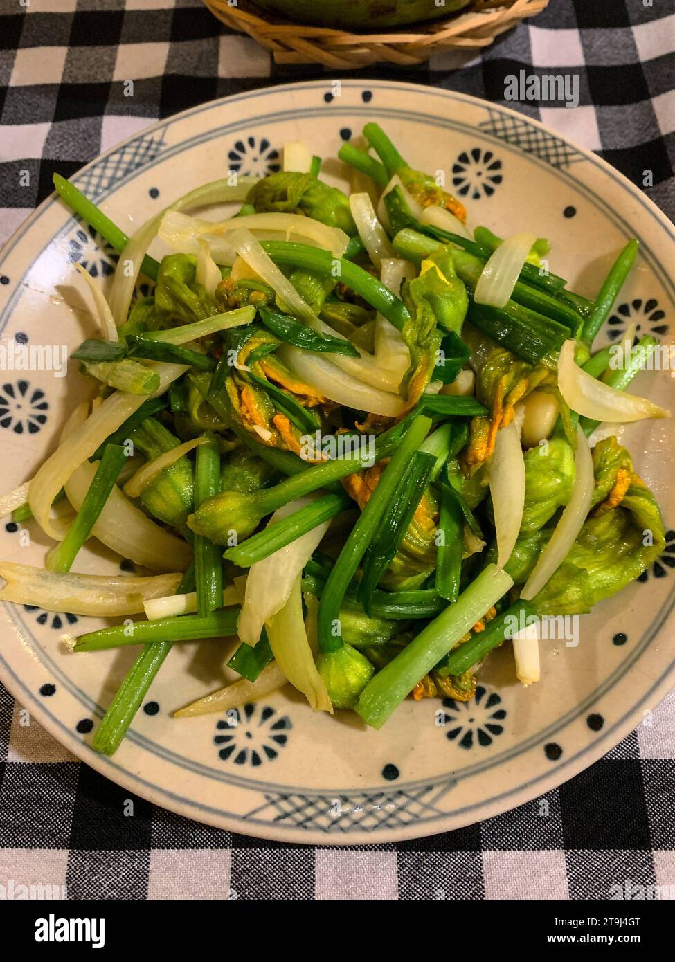 CAN Tho, Vietnam. Dîner de citrouilles sautées et ail. Banque D'Images
