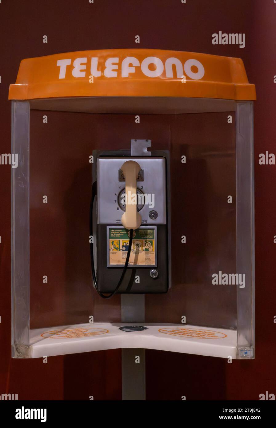 Téléphone public en espagnol Banque D'Images